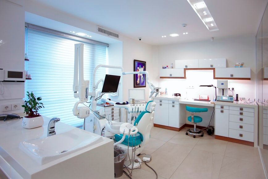 dental clinic for dental implants